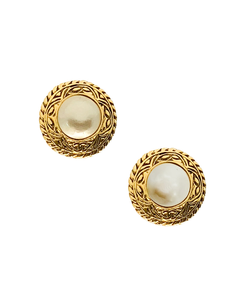 1980s Chanel Pearl Earrings